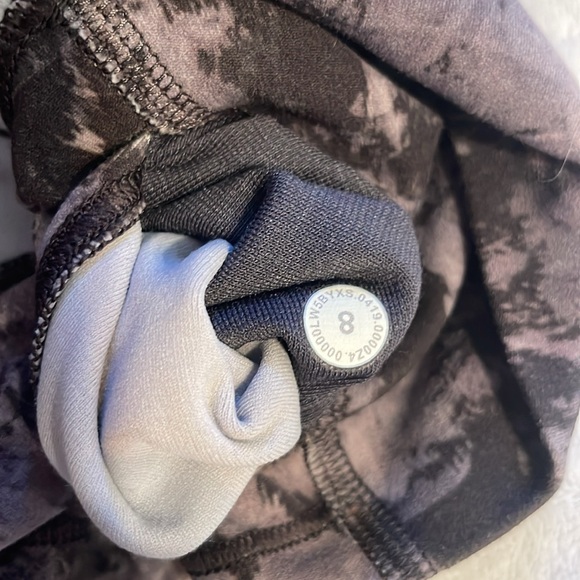 Lululemon Align Floral Illusion Ice Grey Leggings - Picture 6 of 10